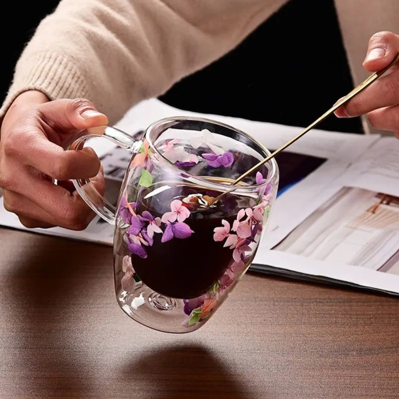 Blumenblütenbecher