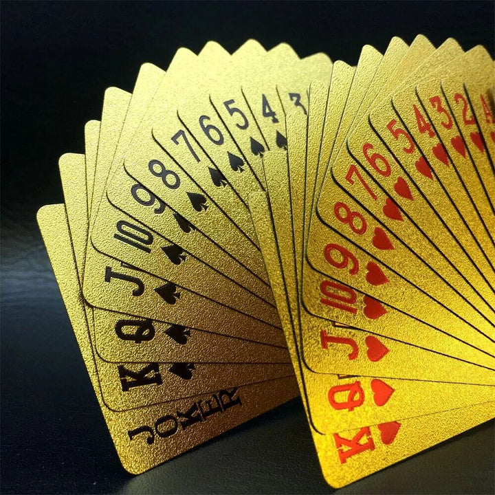24K vergoldete Spielkarten in einer eleganten Holzbox