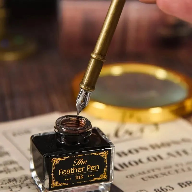 Edles Schreibset mit weißem Stift und Vintage-Accessoires