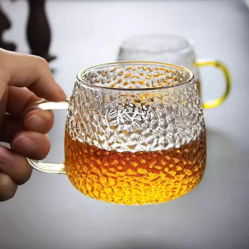 Ananasbecher mit klarem Henkel