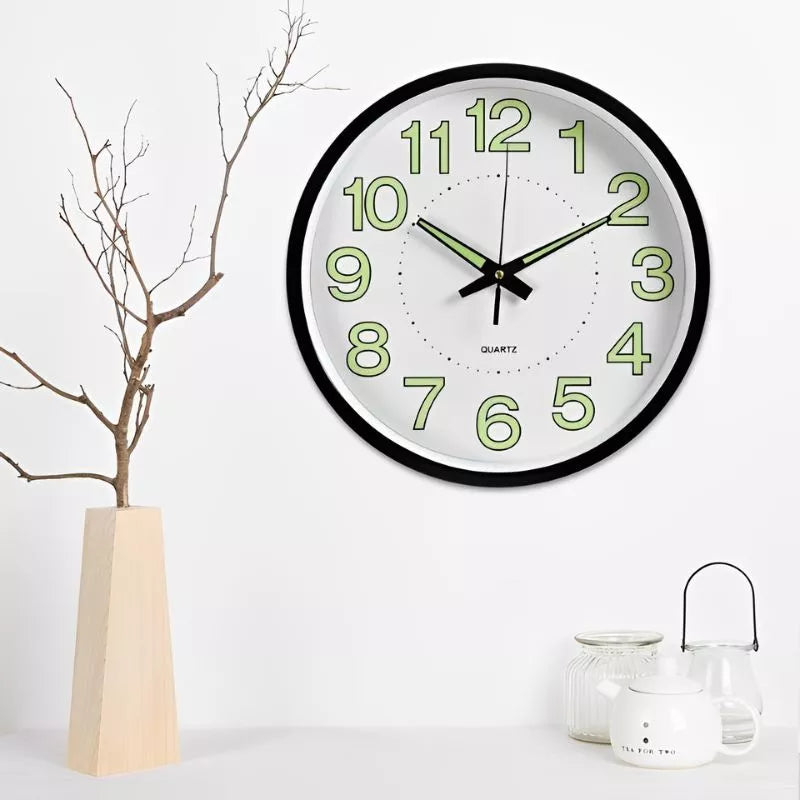 Glühwürmchen-Wanduhr