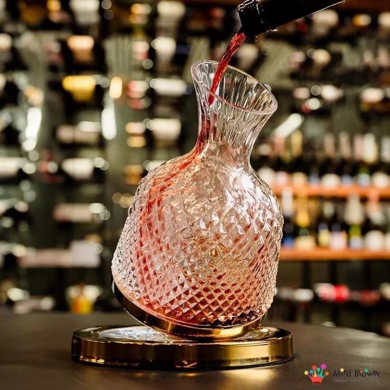 zlota-karafka-obrotowa-do-alkoholu