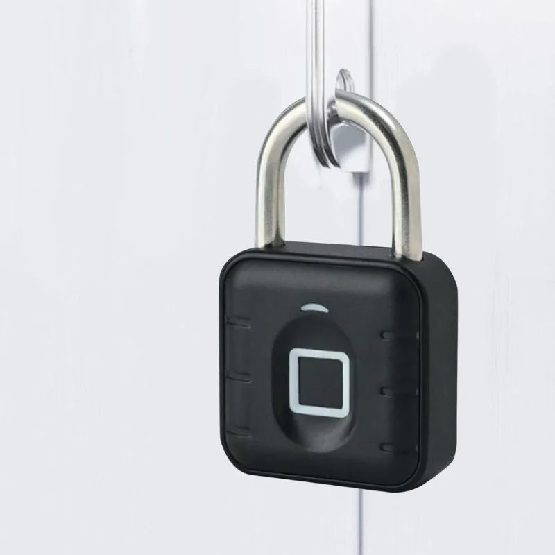 Intelligentes Vorhängeschloss mit Fingerabdruck