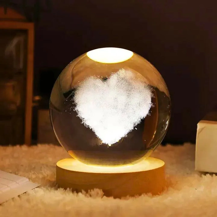 Glaskugel mit Herz, ein romantisches Geschenk