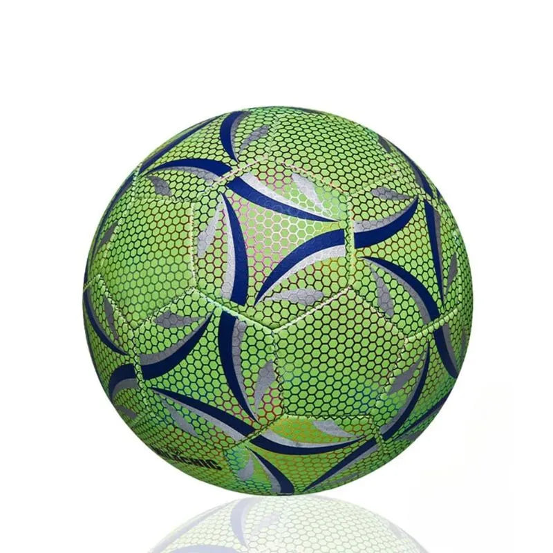 Fluoreszierender Fußball – leuchtet im Dunkeln
