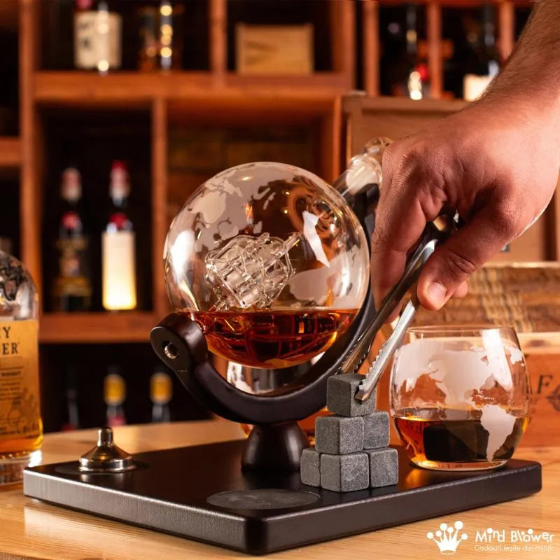 Globus Dekanter mit 4 Deluxe-Gläsern Geschenkset