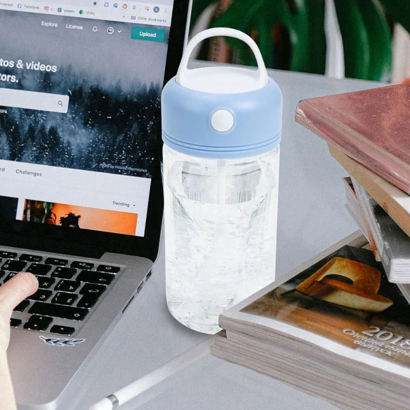 Tragbare Flasche mit automatischer Mischung