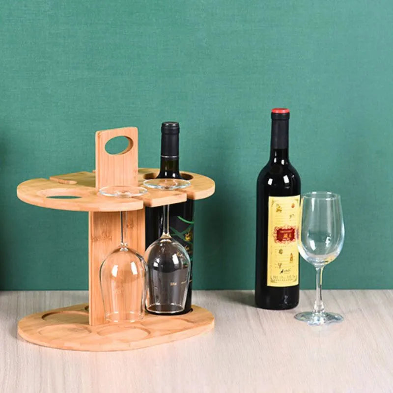 Holzregal für Flaschen und Weingläser