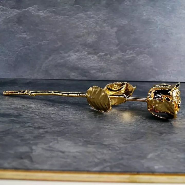 Rose mit 24 Karat Gold überzogen