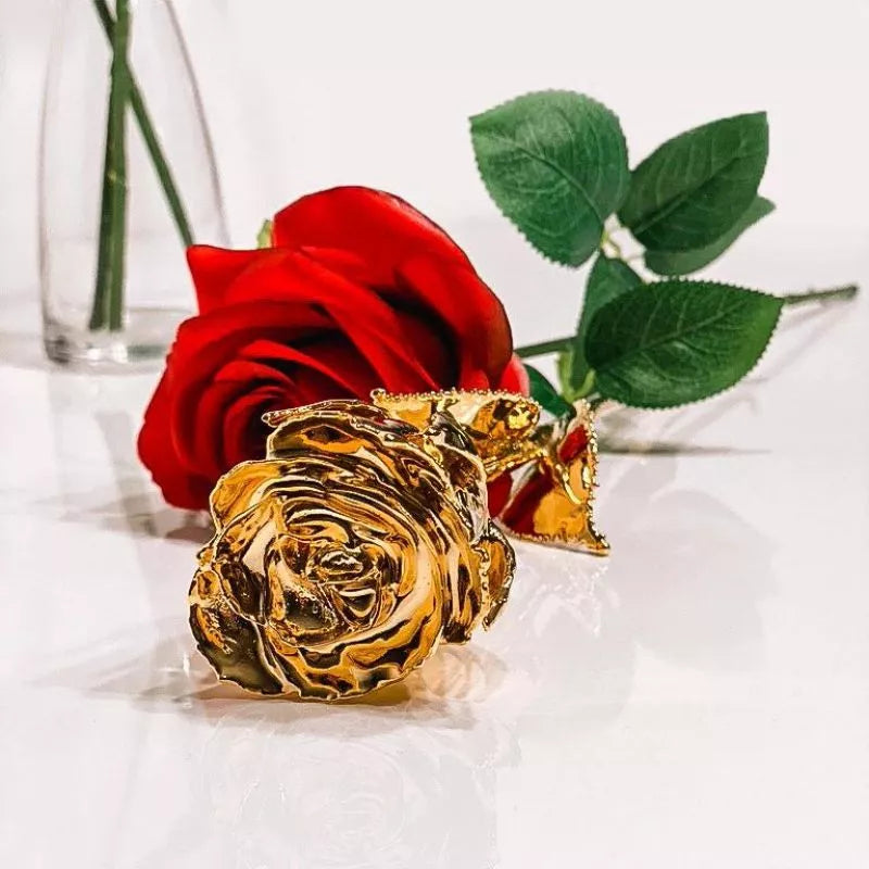 Rose mit 24 Karat Gold überzogen