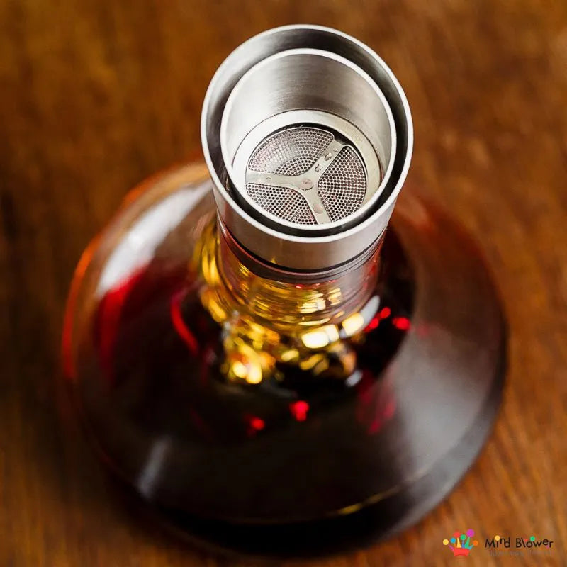 Golden Mountain On Top of the World Geschenkkaraffe mit Reinigungsbällen