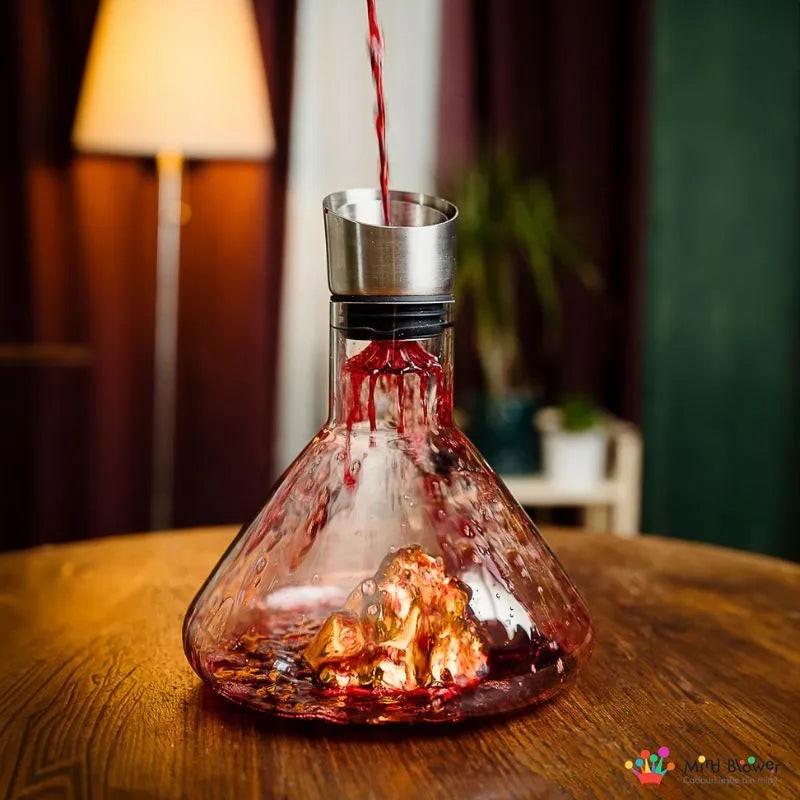 Golden Mountain On Top of the World Geschenkkaraffe mit Reinigungsbällen