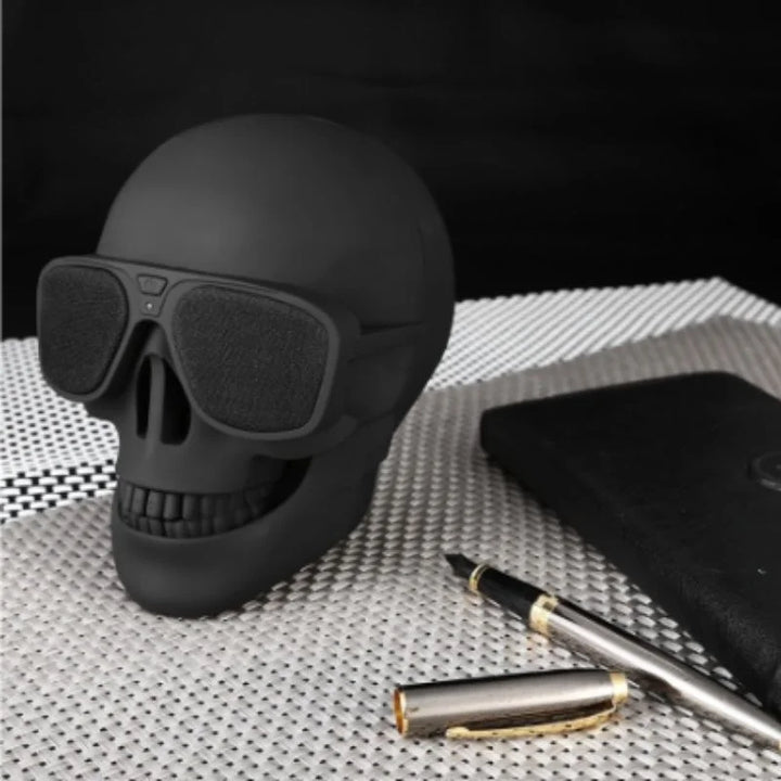 glosnik-przenosny-bluetooth-czaszka