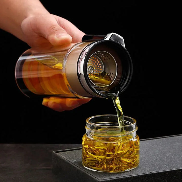 Tee-Ei aus Glas