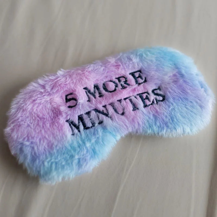 Schlafende Augenmaske – Fünf weitere Minuten