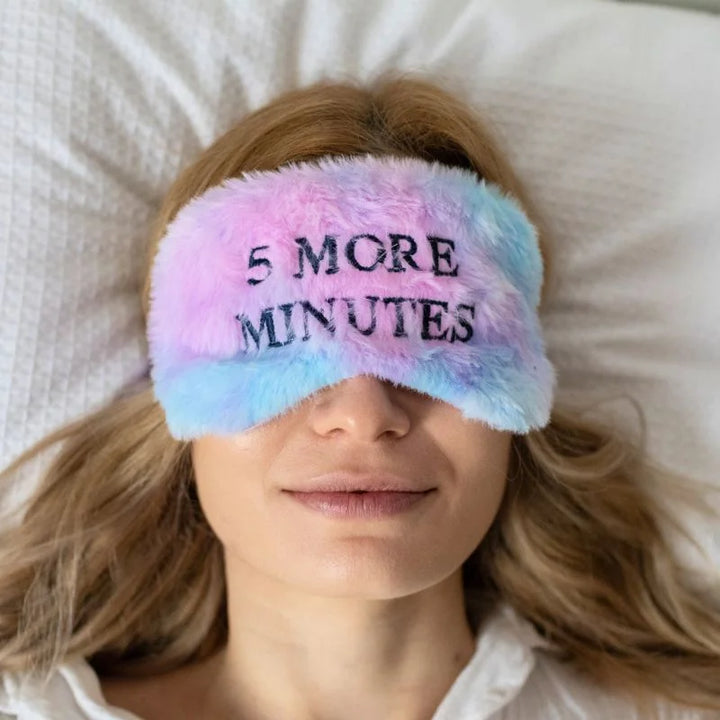 Schlafende Augenmaske – Fünf weitere Minuten