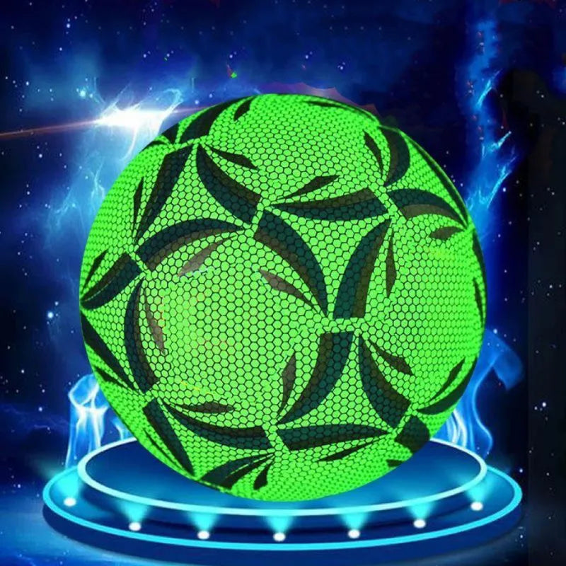 Fluoreszierender Fußball – leuchtet im Dunkeln