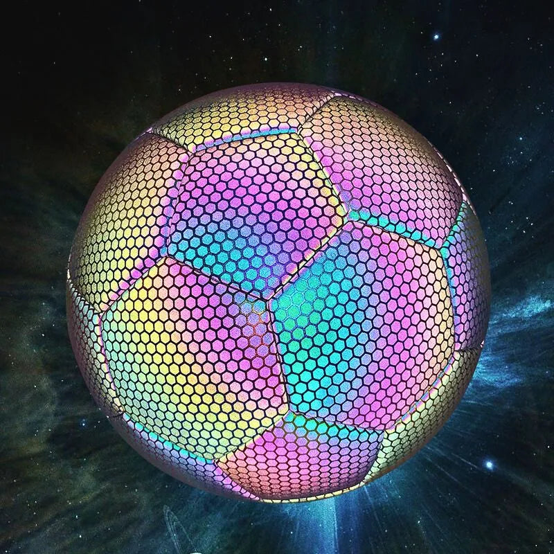 Fußball mit reflektierender Wirkung