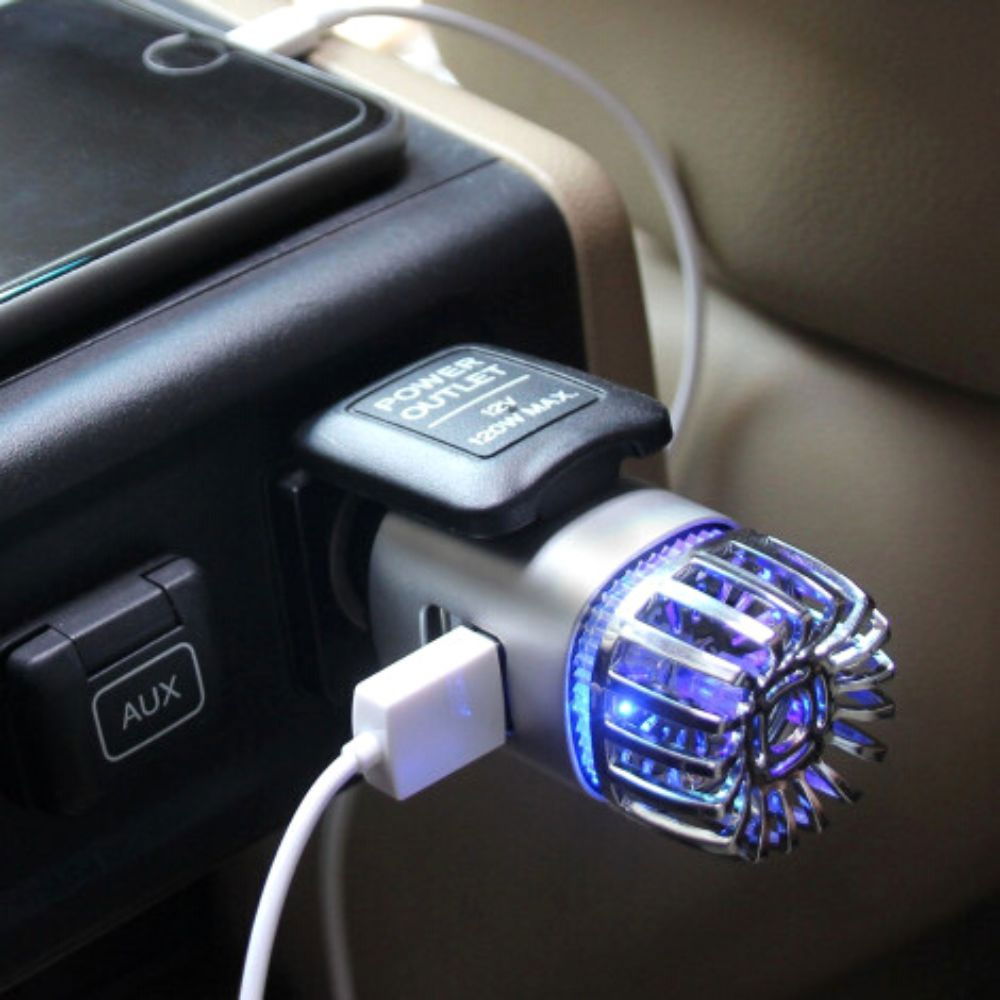 Auto-Luftreiniger mit Dual-Port-USB-Ladegerät
