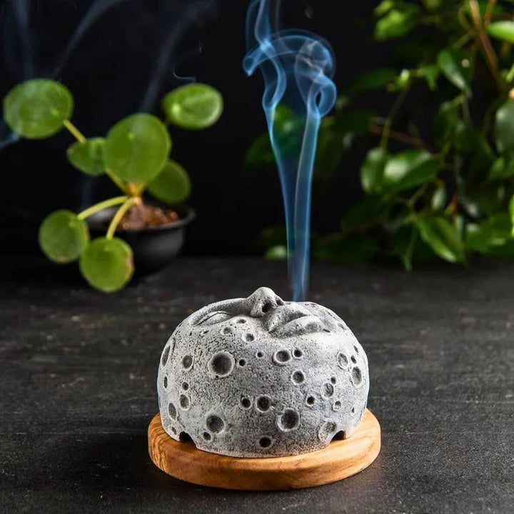 Räucherstäbchenhalter mit Mondgesicht-Kegel